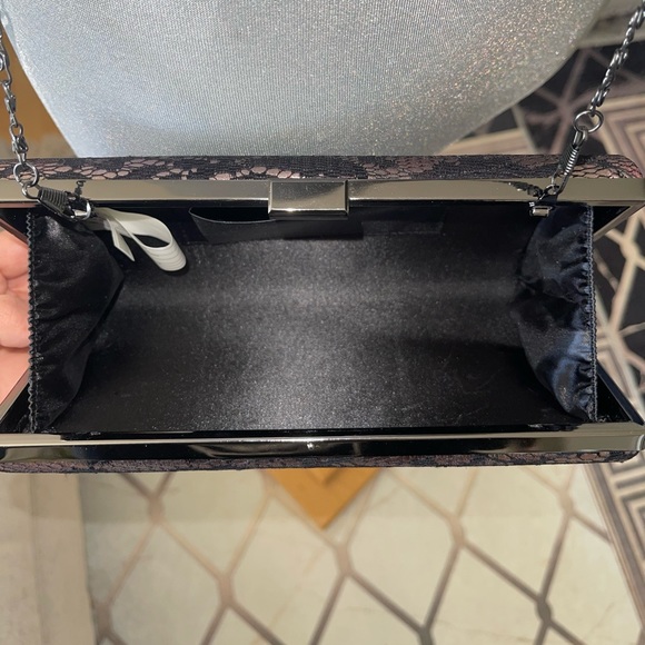 JS Collections Formal Dress - Size 6 + Evening Clutch - Picture 10 of 12